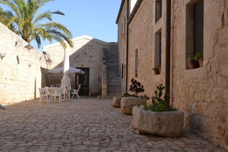 Agriturismobugilfezza Di Tgesd Modica Luaran gambar