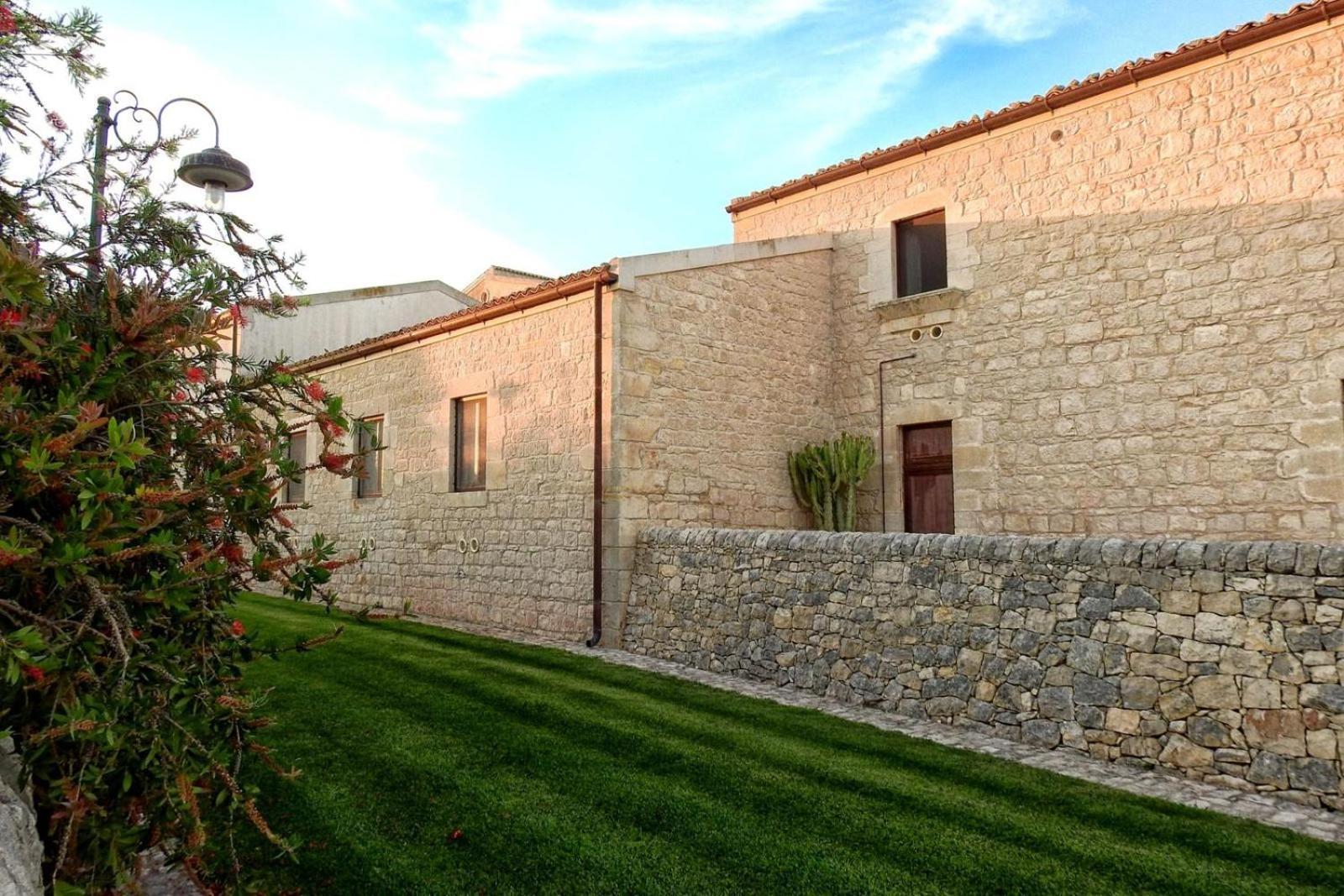 Agriturismobugilfezza Di Tgesd Modica Luaran gambar